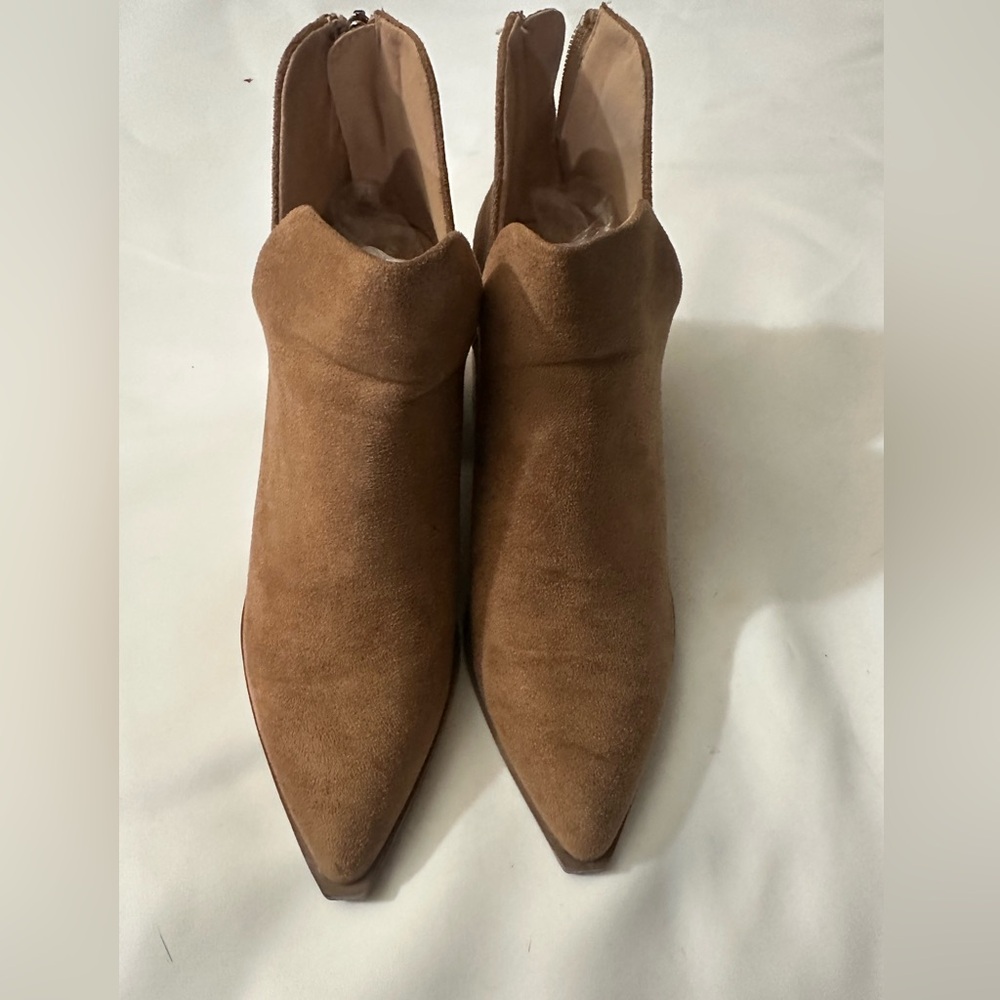 Elegant Tan Suede Ankle Booties